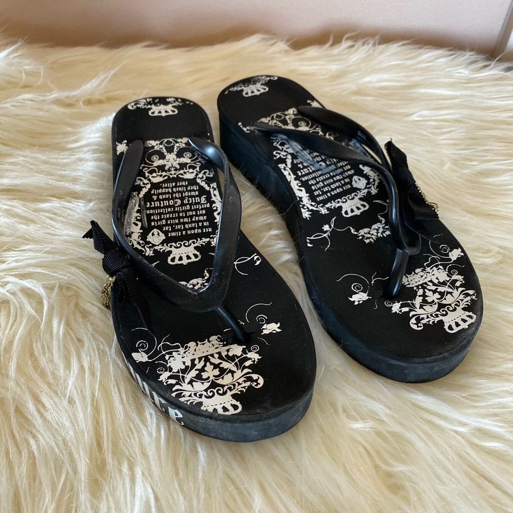 Juicy Couture Platform Black and White Sandals